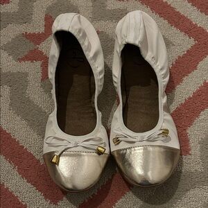 Talaria White and Gold Foldable Ballet Flats Size 8